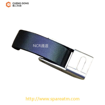 445-0756286-10 445075628610 NCR S2 Channel Iron Lock Buckle voor NCR onderdelen vervangende onderdelen